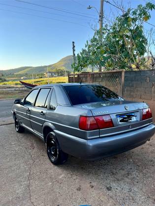 VOLKSWAGEN SANTANA 2.0 MI 8V GASOLINA 4P MANUAL
